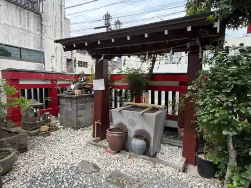 神明神社の{uncategorized: "未分類", other: "その他", undefined: "問題あり", building: "その他建物", grave: "お墓", sacred_gate: "鳥居", guardian: "狛犬", statue: "像", buddha: "仏像", history: "歴史", nature: "自然", garden: "庭園", animal: "動物", pagoda: "塔", temizu: "手水舎", mountain_gate: "山門・神門", sanctuary: "本殿・本堂", subordinate: "末社・摂社", art: "芸術", scenery: "景色", jizo: "地蔵", ema: "絵馬", goshuin: "御朱印", omikuji: "おみくじ", items: "授与品その他", amulet: "お守り", goshuincho: "御朱印帳", eats: "食事", festival: "お祭り", votive_dance: "神楽", shichigosan: "七五三参", wedding: "結婚式", experience: "体験その他", initially: "初詣", around: "周辺", anti_infection: "感染症対策"}