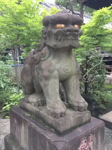 白山神社の狛犬