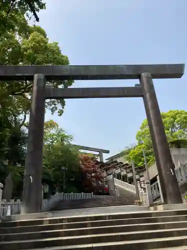 伊勢山皇大神宮の鳥居