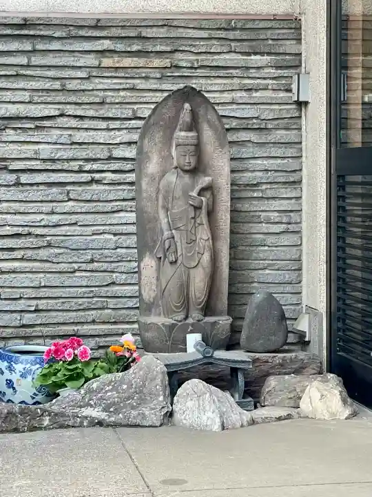 要伝寺の{uncategorized: "未分類", other: "その他", undefined: "問題あり", building: "その他建物", grave: "お墓", sacred_gate: "鳥居", guardian: "狛犬", statue: "像", buddha: "仏像", history: "歴史", nature: "自然", garden: "庭園", animal: "動物", pagoda: "塔", temizu: "手水舎", mountain_gate: "山門・神門", sanctuary: "本殿・本堂", subordinate: "末社・摂社", art: "芸術", scenery: "景色", jizo: "地蔵", ema: "絵馬", goshuin: "御朱印", omikuji: "おみくじ", items: "授与品その他", amulet: "お守り", goshuincho: "御朱印帳", eats: "食事", festival: "お祭り", votive_dance: "神楽", shichigosan: "七五三参", wedding: "結婚式", experience: "体験その他", initially: "初詣", around: "周辺", anti_infection: "感染症対策"}
