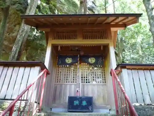 神内神社の本殿・本堂