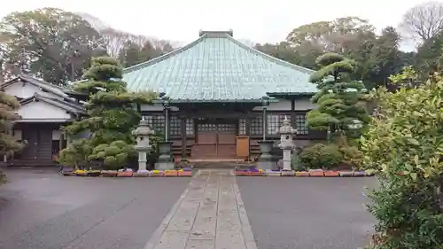医王寺の本殿・本堂
