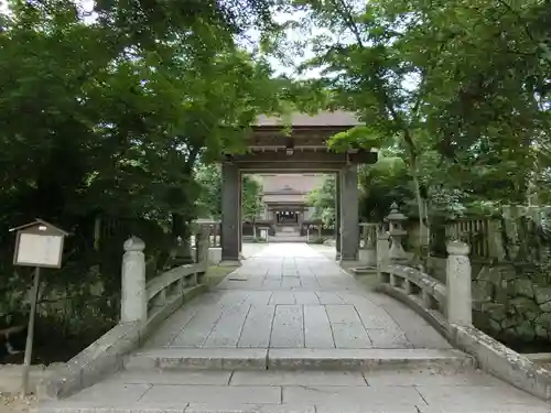 中山神社の山門・神門