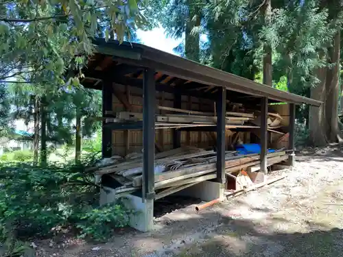 荒島神社の建物その他