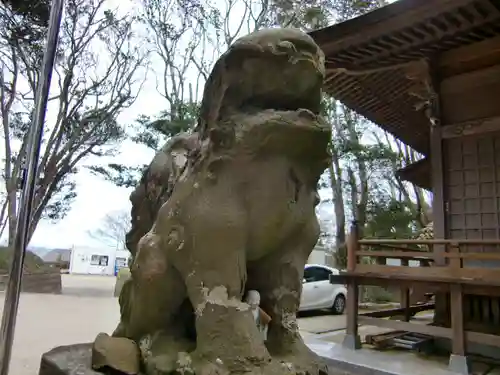 掘出神社の狛犬