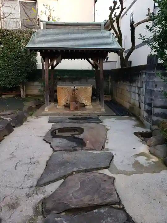 根生院の手水舎