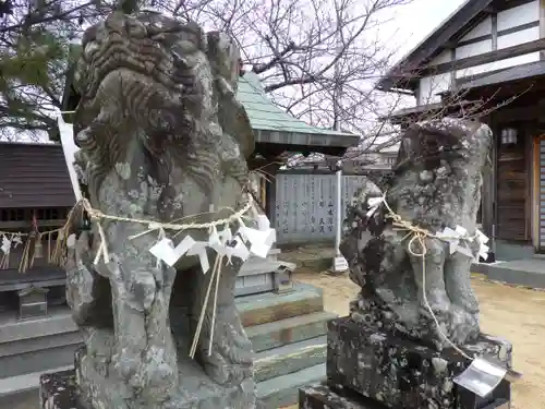 四所神社の狛犬