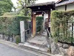 西性寺の山門