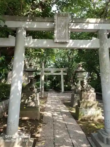 前原御嶽神社の鳥居