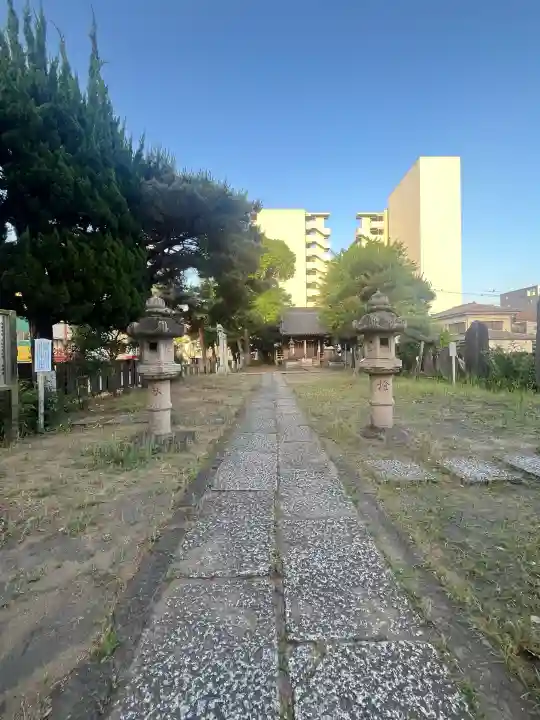 白幡神社の{uncategorized: "未分類", other: "その他", undefined: "問題あり", building: "その他建物", grave: "お墓", sacred_gate: "鳥居", guardian: "狛犬", statue: "像", buddha: "仏像", history: "歴史", nature: "自然", garden: "庭園", animal: "動物", pagoda: "塔", temizu: "手水舎", mountain_gate: "山門・神門", sanctuary: "本殿・本堂", subordinate: "末社・摂社", art: "芸術", scenery: "景色", jizo: "地蔵", ema: "絵馬", goshuin: "御朱印", omikuji: "おみくじ", items: "授与品その他", amulet: "お守り", goshuincho: "御朱印帳", eats: "食事", festival: "お祭り", votive_dance: "神楽", shichigosan: "七五三参", wedding: "結婚式", experience: "体験その他", initially: "初詣", around: "周辺", anti_infection: "感染症対策"}