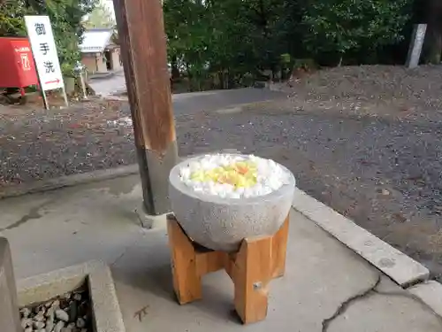 美濃國一宮　南宮大社の手水舎