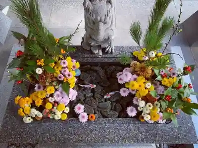 滑川神社 - 仕事と子どもの守り神の手水舎