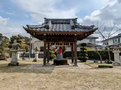 虫生神社の手水舎