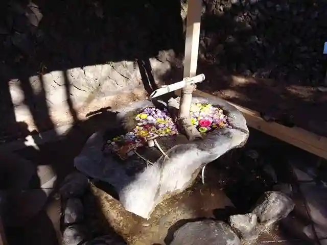 八王寺の手水舎