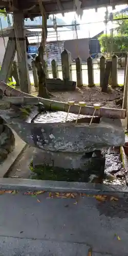 還来神社の手水舎