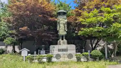 西本願寺札幌別院の像