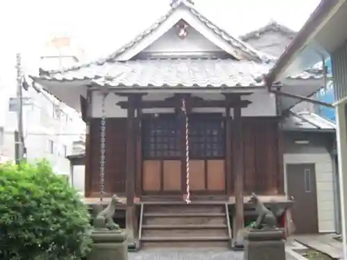 感應稲荷神社の本殿