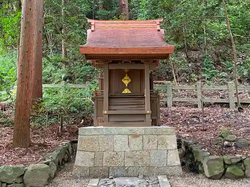 枚岡神社の末社・摂社