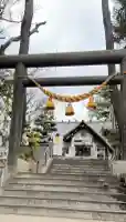 手稲神社の{uncategorized: "未分類", other: "その他", undefined: "問題あり", building: "その他建物", grave: "お墓", sacred_gate: "鳥居", guardian: "狛犬", statue: "像", buddha: "仏像", history: "歴史", nature: "自然", garden: "庭園", animal: "動物", pagoda: "塔", temizu: "手水舎", mountain_gate: "山門・神門", sanctuary: "本殿・本堂", subordinate: "末社・摂社", art: "芸術", scenery: "景色", jizo: "地蔵", ema: "絵馬", goshuin: "御朱印", omikuji: "おみくじ", items: "授与品その他", amulet: "お守り", goshuincho: "御朱印帳", eats: "食事", festival: "お祭り", votive_dance: "神楽", shichigosan: "七五三参", wedding: "結婚式", experience: "体験その他", initially: "初詣", around: "周辺", anti_infection: "感染症対策"}