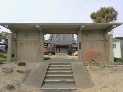 憶念寺の山門・神門