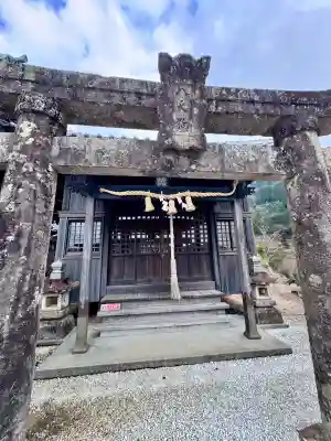 陶山神社の{uncategorized: "未分類", other: "その他", undefined: "問題あり", building: "その他建物", grave: "お墓", sacred_gate: "鳥居", guardian: "狛犬", statue: "像", buddha: "仏像", history: "歴史", nature: "自然", garden: "庭園", animal: "動物", pagoda: "塔", temizu: "手水舎", mountain_gate: "山門・神門", sanctuary: "本殿・本堂", subordinate: "末社・摂社", art: "芸術", scenery: "景色", jizo: "地蔵", ema: "絵馬", goshuin: "御朱印", omikuji: "おみくじ", items: "授与品その他", amulet: "お守り", goshuincho: "御朱印帳", eats: "食事", festival: "お祭り", votive_dance: "神楽", shichigosan: "七五三参", wedding: "結婚式", experience: "体験その他", initially: "初詣", around: "周辺", anti_infection: "感染症対策"}