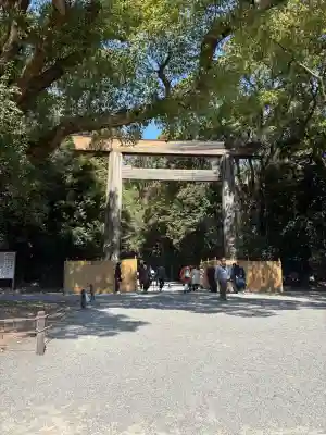 熱田神宮の{uncategorized: "未分類", other: "その他", undefined: "問題あり", building: "その他建物", grave: "お墓", sacred_gate: "鳥居", guardian: "狛犬", statue: "像", buddha: "仏像", history: "歴史", nature: "自然", garden: "庭園", animal: "動物", pagoda: "塔", temizu: "手水舎", mountain_gate: "山門・神門", sanctuary: "本殿・本堂", subordinate: "末社・摂社", art: "芸術", scenery: "景色", jizo: "地蔵", ema: "絵馬", goshuin: "御朱印", omikuji: "おみくじ", items: "授与品その他", amulet: "お守り", goshuincho: "御朱印帳", eats: "食事", festival: "お祭り", votive_dance: "神楽", shichigosan: "七五三参", wedding: "結婚式", experience: "体験その他", initially: "初詣", around: "周辺", anti_infection: "感染症対策"}