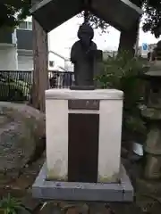 鳩ヶ谷氷川神社の像