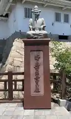 白髭神社の像