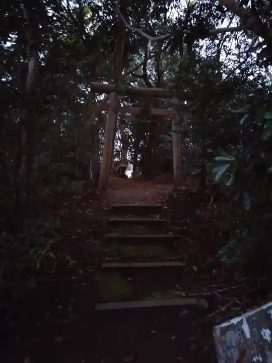 子安神社の末社・摂社