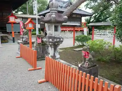 尾曳稲荷神社の狛犬