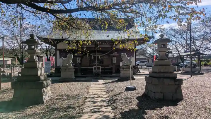 結城諏訪神社の{uncategorized: "未分類", other: "その他", undefined: "問題あり", building: "その他建物", grave: "お墓", sacred_gate: "鳥居", guardian: "狛犬", statue: "像", buddha: "仏像", history: "歴史", nature: "自然", garden: "庭園", animal: "動物", pagoda: "塔", temizu: "手水舎", mountain_gate: "山門・神門", sanctuary: "本殿・本堂", subordinate: "末社・摂社", art: "芸術", scenery: "景色", jizo: "地蔵", ema: "絵馬", goshuin: "御朱印", omikuji: "おみくじ", items: "授与品その他", amulet: "お守り", goshuincho: "御朱印帳", eats: "食事", festival: "お祭り", votive_dance: "神楽", shichigosan: "七五三参", wedding: "結婚式", experience: "体験その他", initially: "初詣", around: "周辺", anti_infection: "感染症対策"}