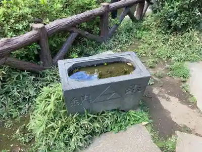 弁財天社の手水舎
