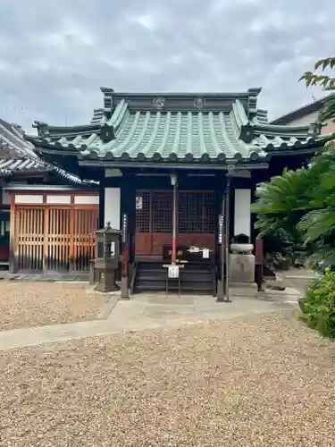 長宝寺の本殿・本堂