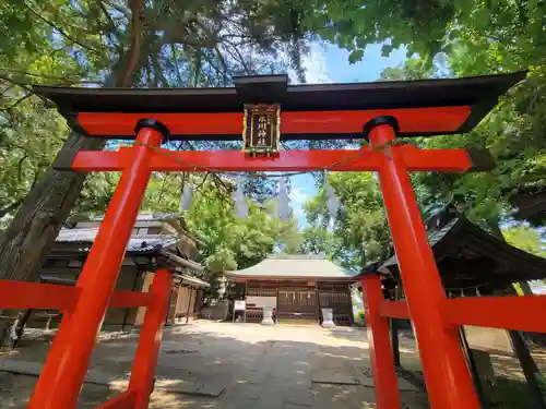 大谷場氷川神社の鳥居