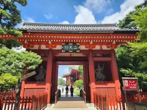 浅草寺の山門