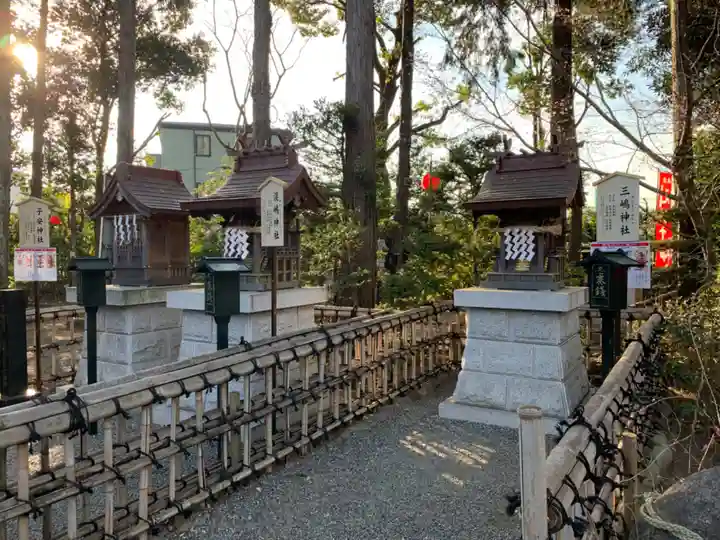 亀ケ池八幡宮の末社・摂社