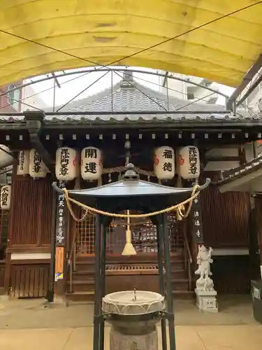 浪速寺の本殿・本堂