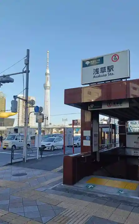 浅草神社の周辺