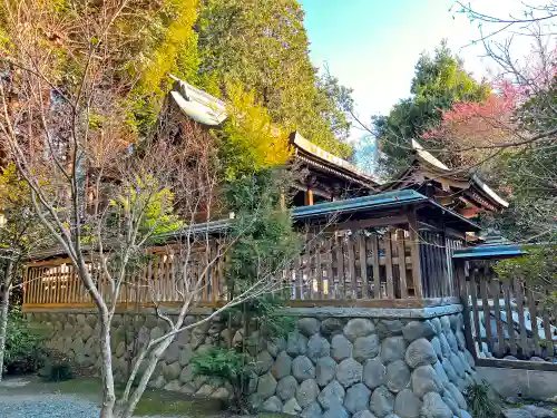 龍尾神社の本殿