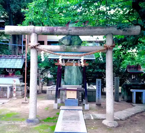 阿麻美許曽神社の鳥居