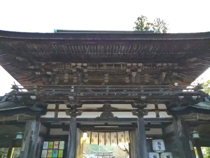 油日神社の山門・神門