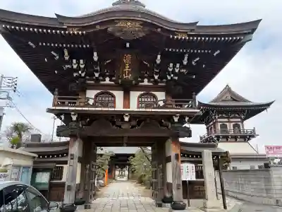 萬満寺の{uncategorized: "未分類", other: "その他", undefined: "問題あり", building: "その他建物", grave: "お墓", sacred_gate: "鳥居", guardian: "狛犬", statue: "像", buddha: "仏像", history: "歴史", nature: "自然", garden: "庭園", animal: "動物", pagoda: "塔", temizu: "手水舎", mountain_gate: "山門・神門", sanctuary: "本殿・本堂", subordinate: "末社・摂社", art: "芸術", scenery: "景色", jizo: "地蔵", ema: "絵馬", goshuin: "御朱印", omikuji: "おみくじ", items: "授与品その他", amulet: "お守り", goshuincho: "御朱印帳", eats: "食事", festival: "お祭り", votive_dance: "神楽", shichigosan: "七五三参", wedding: "結婚式", experience: "体験その他", initially: "初詣", around: "周辺", anti_infection: "感染症対策"}