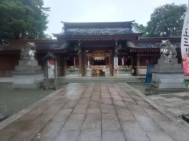 亀ケ池八幡宮の山門・神門
