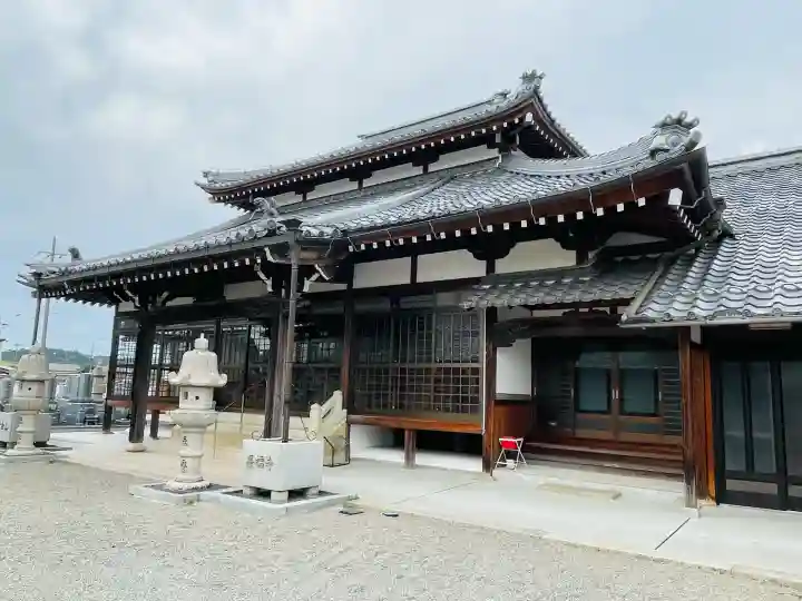 長福寺の{uncategorized: "未分類", other: "その他", undefined: "問題あり", building: "その他建物", grave: "お墓", sacred_gate: "鳥居", guardian: "狛犬", statue: "像", buddha: "仏像", history: "歴史", nature: "自然", garden: "庭園", animal: "動物", pagoda: "塔", temizu: "手水舎", mountain_gate: "山門・神門", sanctuary: "本殿・本堂", subordinate: "末社・摂社", art: "芸術", scenery: "景色", jizo: "地蔵", ema: "絵馬", goshuin: "御朱印", omikuji: "おみくじ", items: "授与品その他", amulet: "お守り", goshuincho: "御朱印帳", eats: "食事", festival: "お祭り", votive_dance: "神楽", shichigosan: "七五三参", wedding: "結婚式", experience: "体験その他", initially: "初詣", around: "周辺", anti_infection: "感染症対策"}