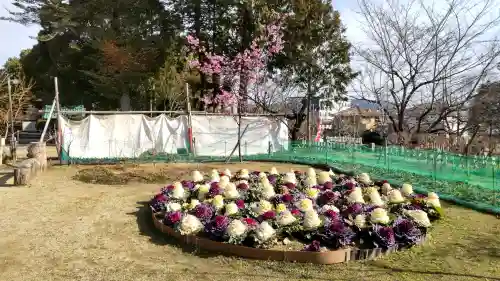 龍田大社の{uncategorized: "未分類", other: "その他", undefined: "問題あり", building: "その他建物", grave: "お墓", sacred_gate: "鳥居", guardian: "狛犬", statue: "像", buddha: "仏像", history: "歴史", nature: "自然", garden: "庭園", animal: "動物", pagoda: "塔", temizu: "手水舎", mountain_gate: "山門・神門", sanctuary: "本殿・本堂", subordinate: "末社・摂社", art: "芸術", scenery: "景色", jizo: "地蔵", ema: "絵馬", goshuin: "御朱印", omikuji: "おみくじ", items: "授与品その他", amulet: "お守り", goshuincho: "御朱印帳", eats: "食事", festival: "お祭り", votive_dance: "神楽", shichigosan: "七五三参", wedding: "結婚式", experience: "体験その他", initially: "初詣", around: "周辺", anti_infection: "感染症対策"}