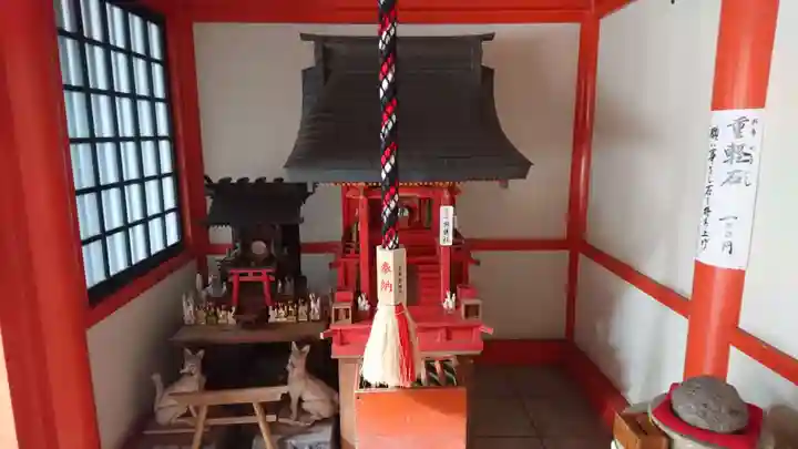 豊藤稲荷神社の末社・摂社