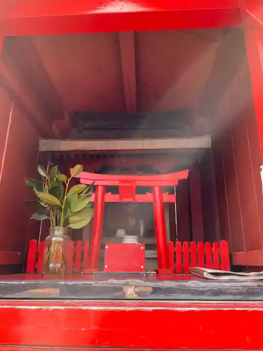 楠谷白玉稲荷社の本殿・本堂