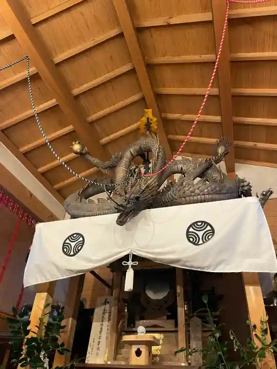 中島黒體龍王大神社の{uncategorized: "未分類", other: "その他", undefined: "問題あり", building: "その他建物", grave: "お墓", sacred_gate: "鳥居", guardian: "狛犬", statue: "像", buddha: "仏像", history: "歴史", nature: "自然", garden: "庭園", animal: "動物", pagoda: "塔", temizu: "手水舎", mountain_gate: "山門・神門", sanctuary: "本殿・本堂", subordinate: "末社・摂社", art: "芸術", scenery: "景色", jizo: "地蔵", ema: "絵馬", goshuin: "御朱印", omikuji: "おみくじ", items: "授与品その他", amulet: "お守り", goshuincho: "御朱印帳", eats: "食事", festival: "お祭り", votive_dance: "神楽", shichigosan: "七五三参", wedding: "結婚式", experience: "体験その他", initially: "初詣", around: "周辺", anti_infection: "感染症対策"}