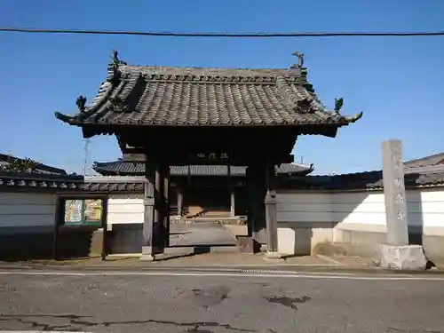 順念寺の山門