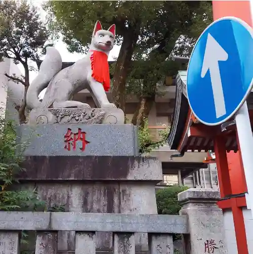 京濱伏見稲荷神社の狛犬